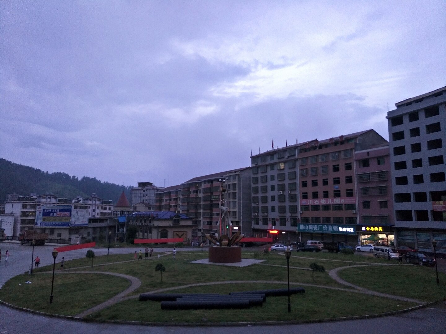 湖南省邵陽(yáng)市綏寧縣長(zhǎng)鋪?zhàn)用缱遴l(xiāng)莫頭沖