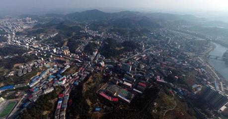 湖南邵陽(yáng)市一個(gè)縣,人口約百萬(wàn),縣名和市名“雷同”了