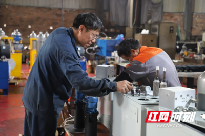 邵陽市雙清區(qū):節(jié)后復(fù)工生產(chǎn)忙 奮戰(zhàn)首季“開門紅”